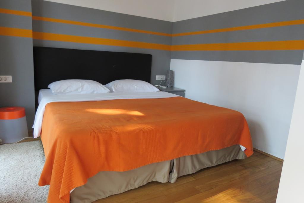 زادار Bed And Breakfast Four Rooms المظهر الخارجي الصورة