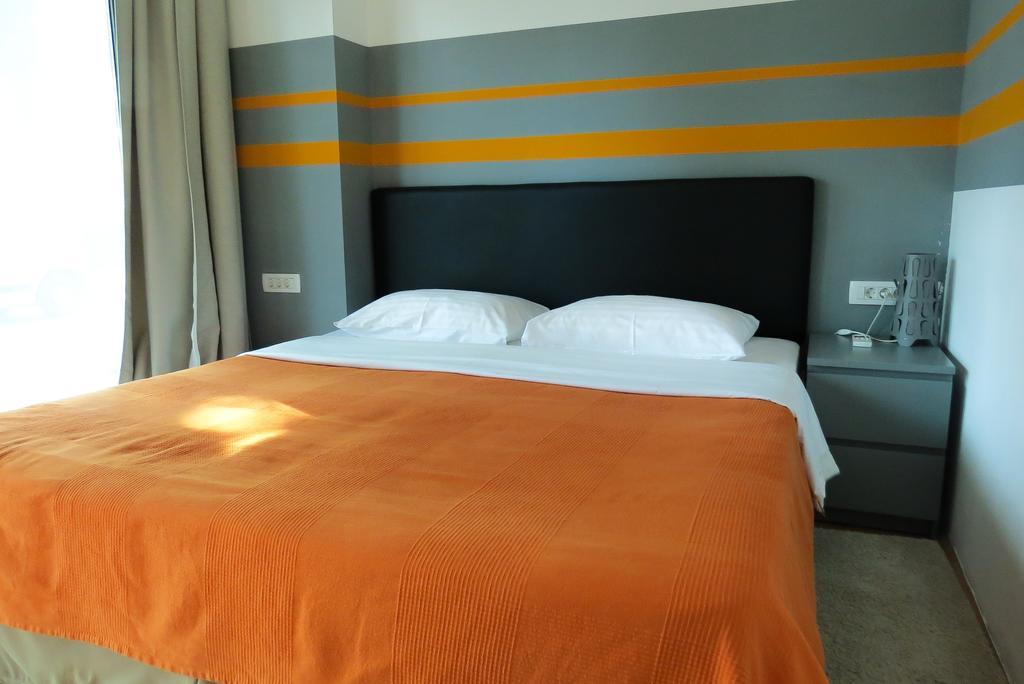 زادار Bed And Breakfast Four Rooms المظهر الخارجي الصورة
