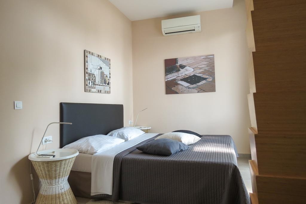 زادار Bed And Breakfast Four Rooms المظهر الخارجي الصورة