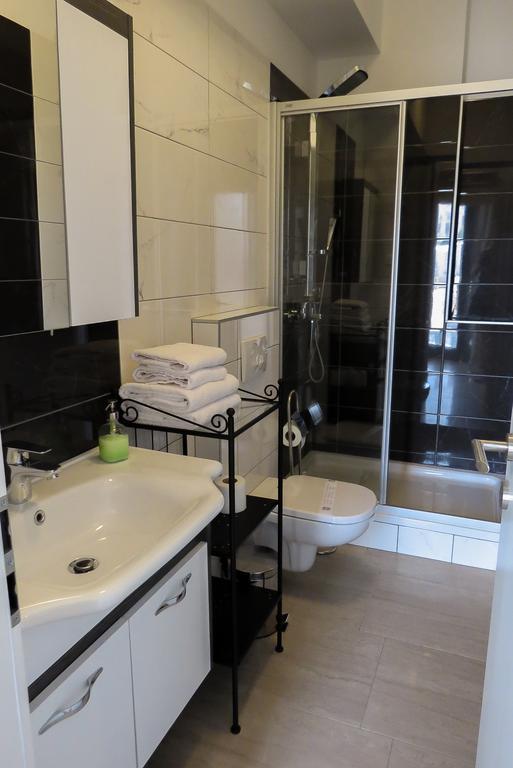 زادار Bed And Breakfast Four Rooms المظهر الخارجي الصورة