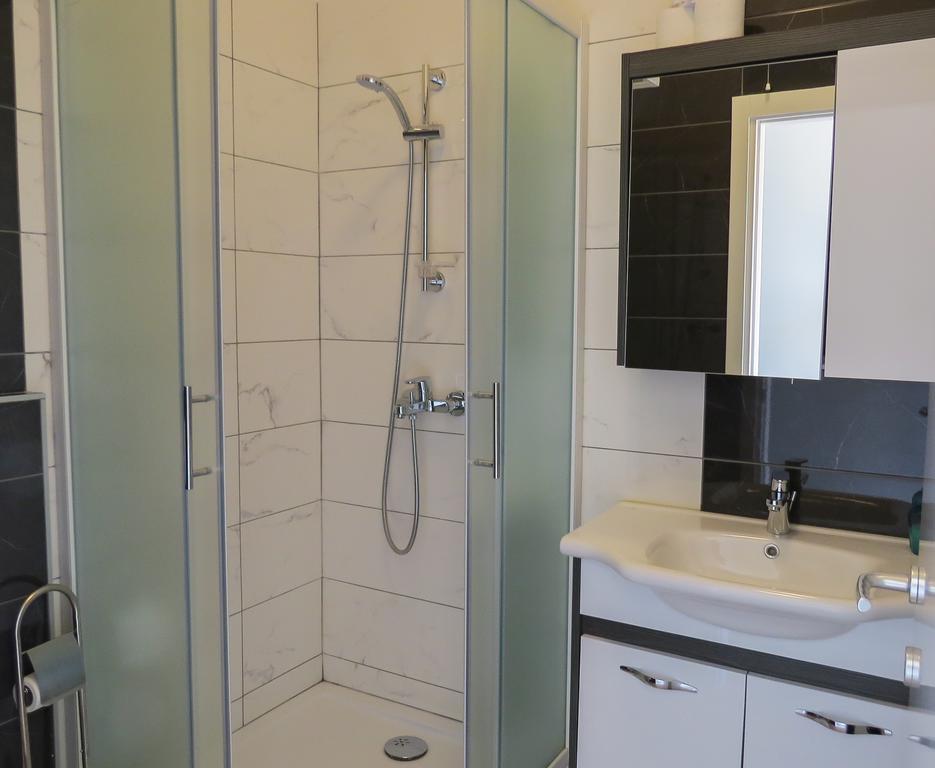 زادار Bed And Breakfast Four Rooms المظهر الخارجي الصورة